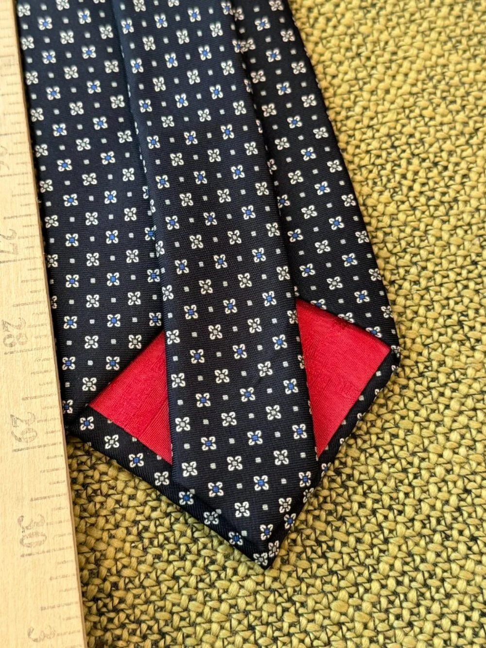 *Dege & Skinner Savile Row Silk Geometric Patterned Tie